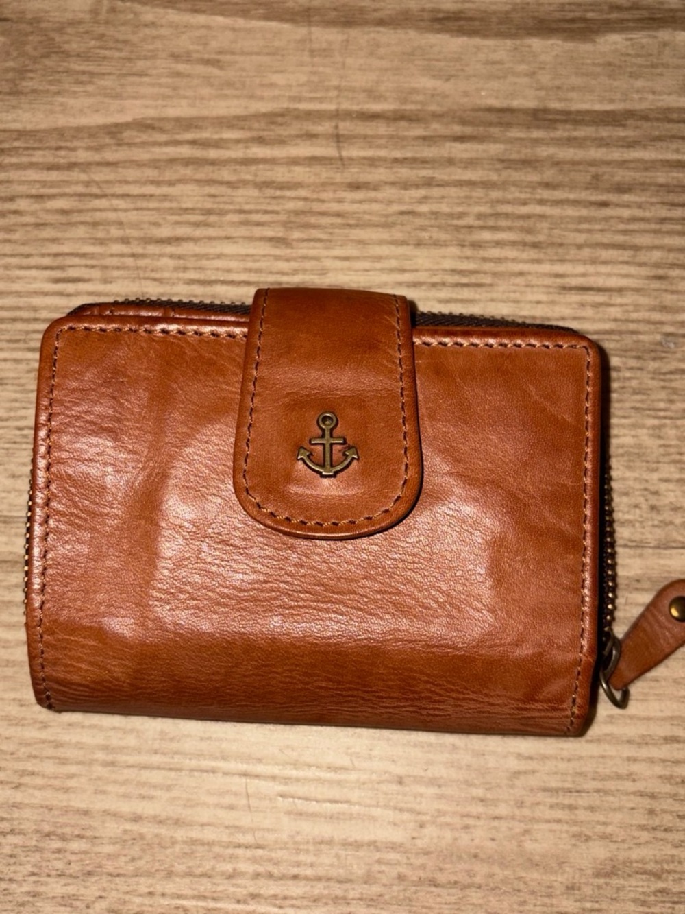 Classic Tan Leather Zip Wallet with Anchor Snap
